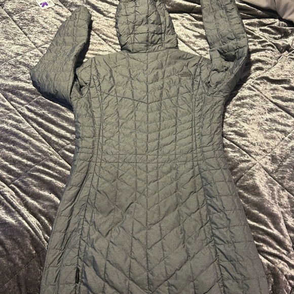 North Face Thermoball Parka - Picture 4 of 6